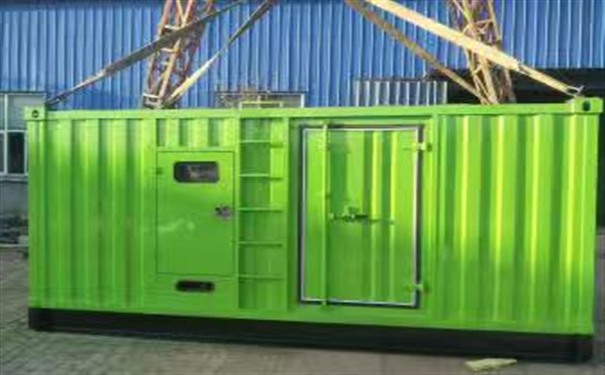 新疆康明斯300kw大型柴油发二手电机组