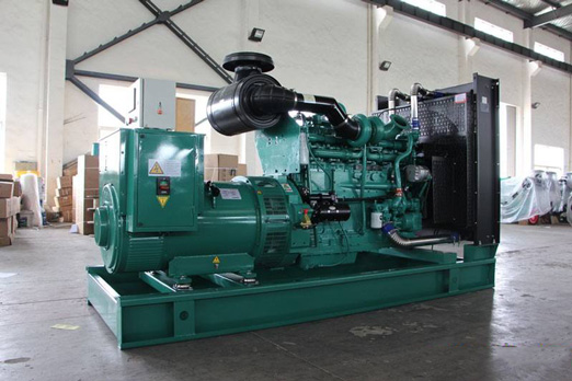 新疆320kw康明斯柴油发电车出租组图片 新疆320kw康明斯柴油发电车出租组图片